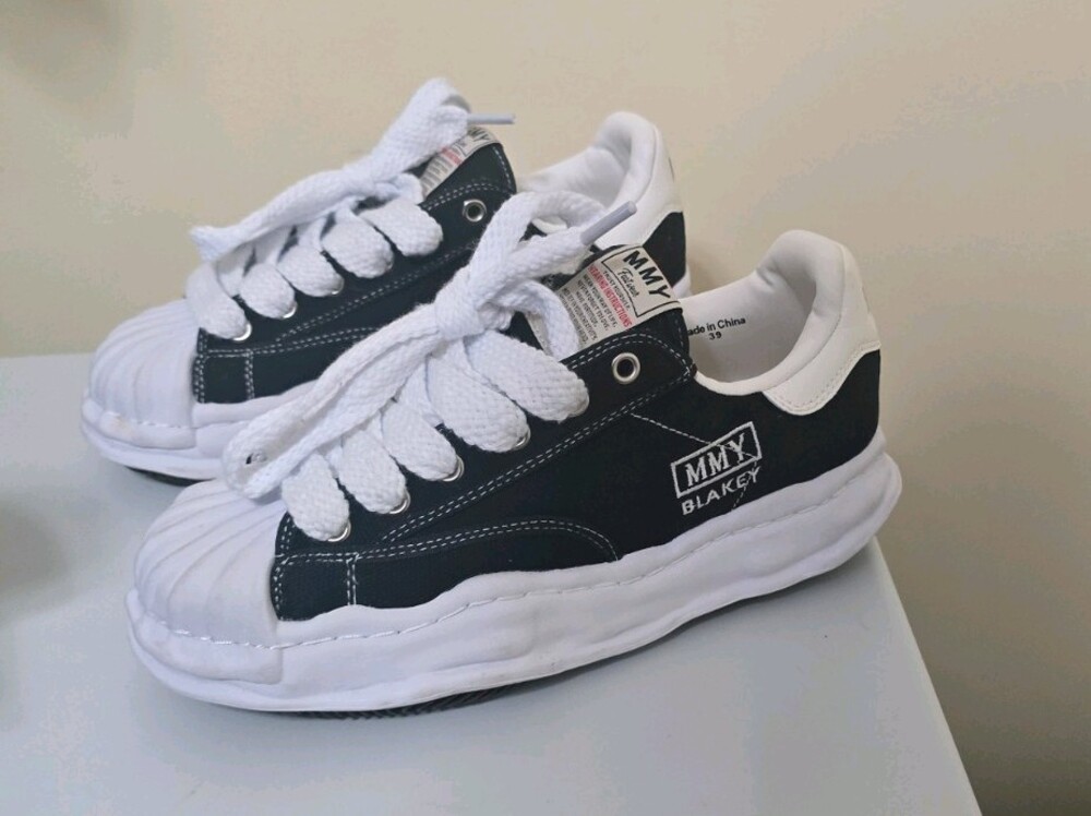 Maison Mihara Yasuhiro Blakey OG Sole Leather Low Black White EU 39 US 7
